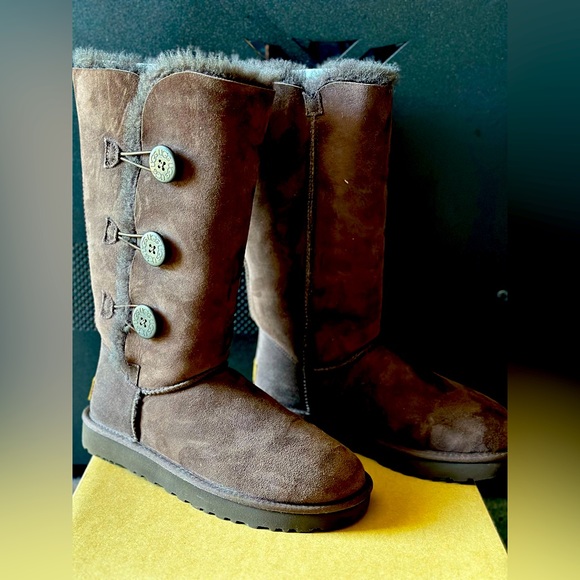 UGG Bailey Button Triplet Boots - Picture 1 of 7